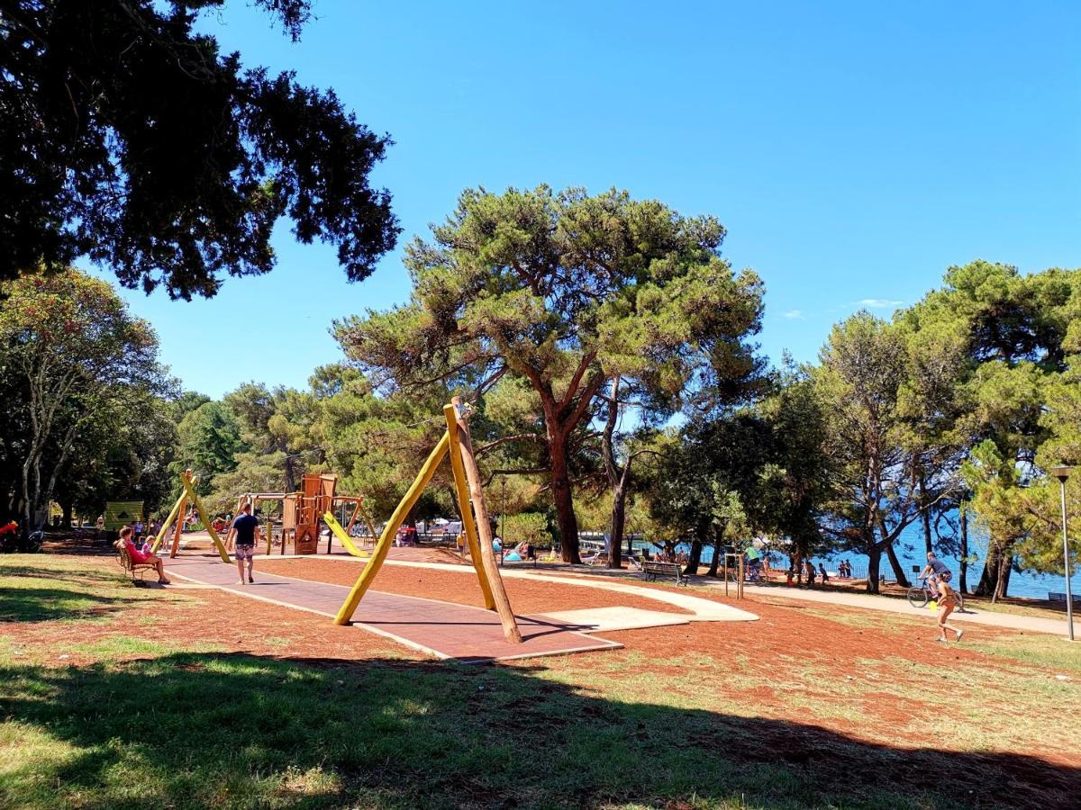 Stay In The Very Heart Of Porec - 50M To The Beach Bagian luar foto