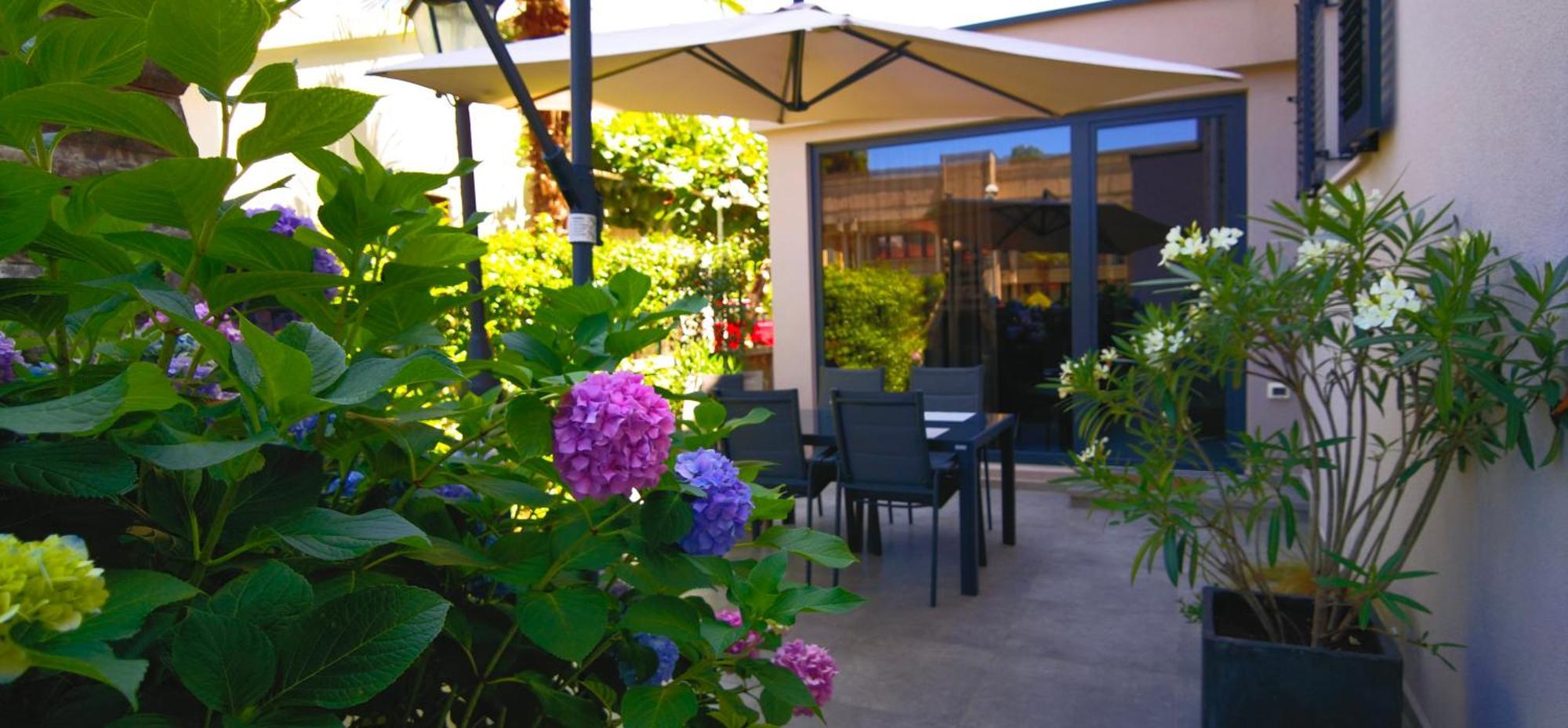 Stay In The Very Heart Of Porec - 50M To The Beach Bagian luar foto